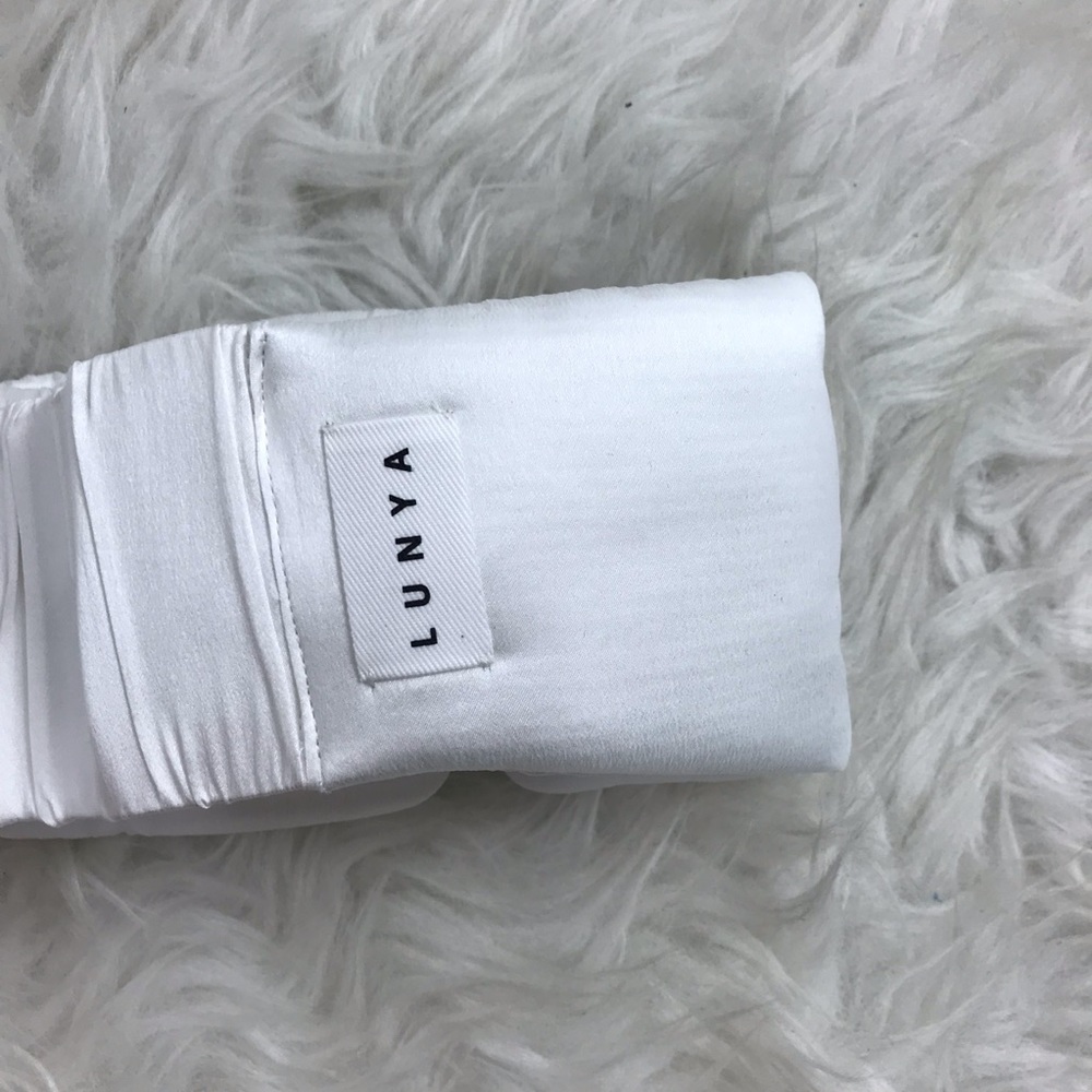 Lunya washable silk sleep mask - Picture 7 of 8